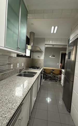 Apartamento para alugar com 350m², 4 quartos e 3 vagas Apartamento para alugar com 350m², 4 quartos e 3 vagasCozinha