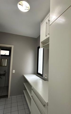 Apartamento para alugar com 350m², 4 quartos e 3 vagas Apartamento para alugar com 350m², 4 quartos e 3 vagasÁrea de Serviço