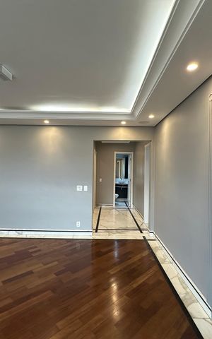 Apartamento para alugar com 350m², 4 quartos e 3 vagas Apartamento para alugar com 350m², 4 quartos e 3 vagasSala