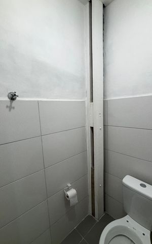 Casa para alugar com 20m², 1 quarto e sem vaga Casa para alugar com 20m², 1 quarto e sem vagaBanheiro