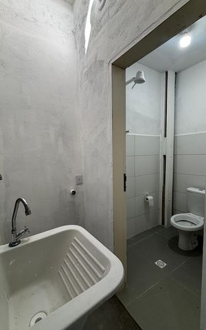 Casa para alugar com 20m², 1 quarto e sem vaga Casa para alugar com 20m², 1 quarto e sem vagaÁrea de serviço