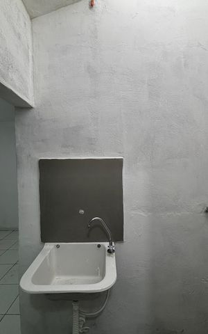 Casa para alugar com 20m², 1 quarto e sem vaga Casa para alugar com 20m², 1 quarto e sem vagaÁrea de serviço