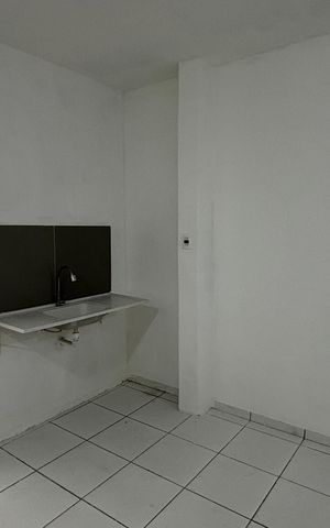 Casa para alugar com 20m², 1 quarto e sem vaga Casa para alugar com 20m², 1 quarto e sem vagaStudio
