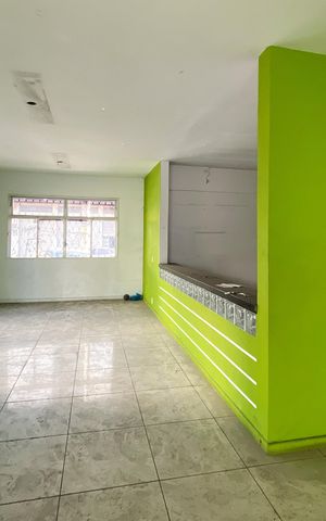 Casa para alugar com 380m², 4 quartos e 5 vagas Casa para alugar com 380m², 4 quartos e 5 vagasSala