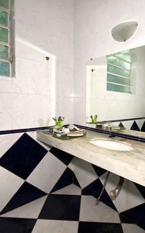 Casa para alugar com 380m², 4 quartos e 5 vagas Casa para alugar com 380m², 4 quartos e 5 vagasBanheiro