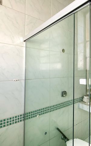 Casa para alugar com 380m², 4 quartos e 5 vagas Casa para alugar com 380m², 4 quartos e 5 vagasBanheiro 2