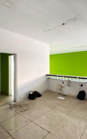 Casa para alugar com 380m², 4 quartos e 5 vagas Casa para alugar com 380m², 4 quartos e 5 vagasSala de Jantar