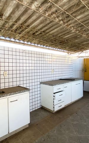 Casa para alugar com 380m², 4 quartos e 5 vagas Casa para alugar com 380m², 4 quartos e 5 vagasCozinha