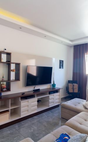 Casa à venda com 145m², 3 quartos e 4 vagas Casa à venda com 145m², 3 quartos e 4 vagasSala