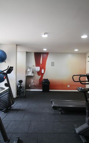 Apartamento à venda com 64m², 2 quartos e 2 vagasÁrea comum - Academia