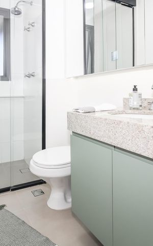 Apartamento à venda com 70m², 2 quartos e 1 vaga Apartamento à venda com 70m², 2 quartos e 1 vagaBanheiro da Suíte 1
