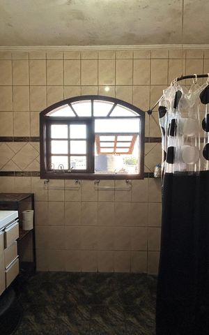 Casa à venda com 240m², 3 quartos e 3 vagas Casa à venda com 240m², 3 quartos e 3 vagasBanheiro social