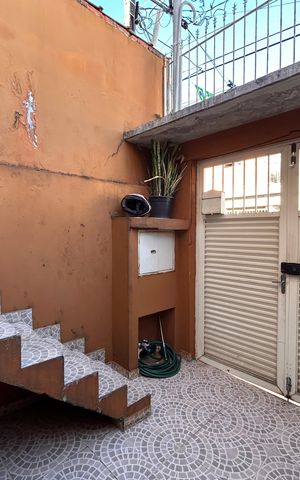 Casa à venda com 240m², 3 quartos e 3 vagas Casa à venda com 240m², 3 quartos e 3 vagasGaragem