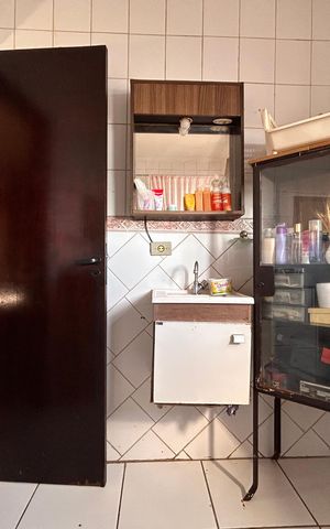 Casa à venda com 240m², 3 quartos e 3 vagas Casa à venda com 240m², 3 quartos e 3 vagasBanheiro da Suíte 1