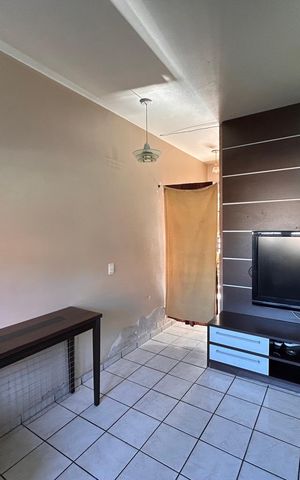 Casa à venda com 240m², 3 quartos e 3 vagas Casa à venda com 240m², 3 quartos e 3 vagasQuarto 4