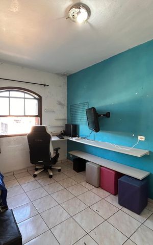Casa à venda com 240m², 3 quartos e 3 vagas Casa à venda com 240m², 3 quartos e 3 vagasQuarto 2