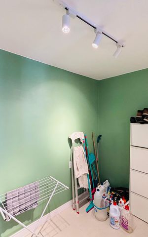 Apartamento à venda com 106m², 3 quartos e 2 vagas Apartamento à venda com 106m², 3 quartos e 2 vagasQuarto de serviço