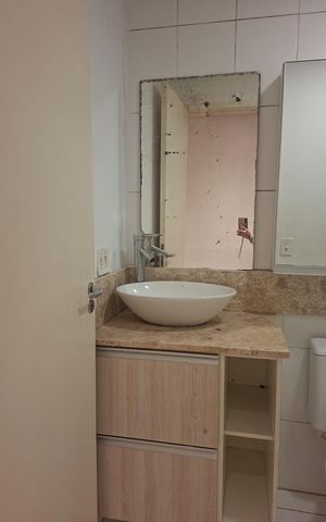 Apartamento à venda com 54m², 2 quartos e 1 vaga Apartamento à venda com 54m², 2 quartos e 1 vagaBanheiro