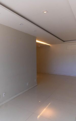 Apartamento para alugar com 180m², 4 quartos e 3 vagas Apartamento para alugar com 180m², 4 quartos e 3 vagasSala