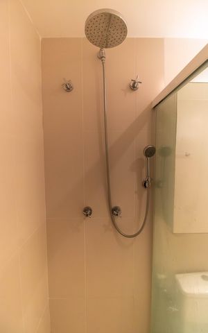 Apartamento para alugar com 180m², 4 quartos e 3 vagas Apartamento para alugar com 180m², 4 quartos e 3 vagasBanheiro da Suíte 1