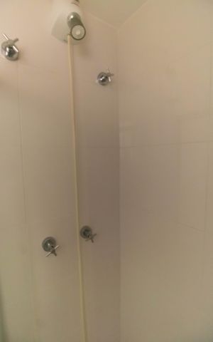 Apartamento para alugar com 180m², 4 quartos e 3 vagas Apartamento para alugar com 180m², 4 quartos e 3 vagasBanheiro de serviço