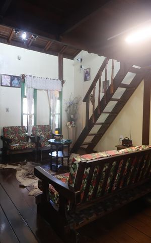 Casa à venda com 182m², 3 quartos e 3 vagasSala