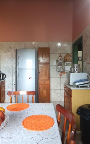 Casa à venda com 182m², 3 quartos e 3 vagasCozinha - Armários