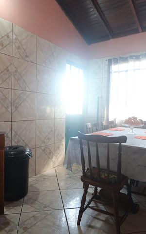 Casa à venda com 182m², 3 quartos e 3 vagasCozinha - Armários