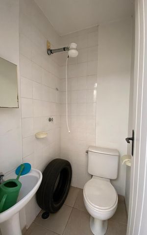 Casa de condomínio para alugar com 156m², 3 quartos e 2 vagas Casa de condomínio para alugar com 156m², 3 quartos e 2 vagasQuintal - Banheiro