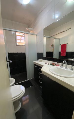 Casa de condomínio para alugar com 156m², 3 quartos e 2 vagas Casa de condomínio para alugar com 156m², 3 quartos e 2 vagasQuarto 1 - Banheiro