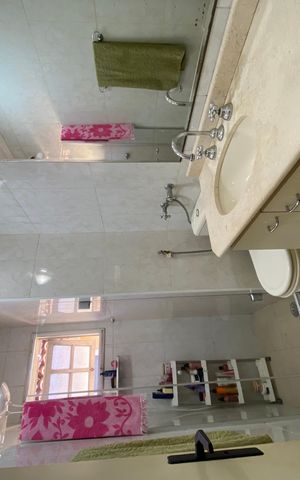 Casa de condomínio para alugar com 156m², 3 quartos e 2 vagas Casa de condomínio para alugar com 156m², 3 quartos e 2 vagasBanheiro