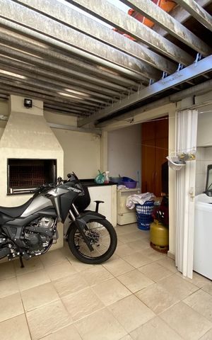 Casa de condomínio para alugar com 156m², 3 quartos e 2 vagas Casa de condomínio para alugar com 156m², 3 quartos e 2 vagasQuintal