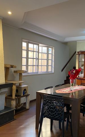 Casa de condomínio para alugar com 156m², 3 quartos e 2 vagas Casa de condomínio para alugar com 156m², 3 quartos e 2 vagasSala
