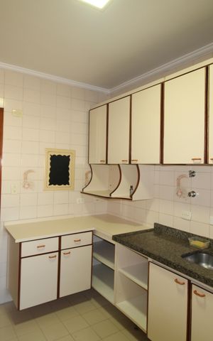 Apartamento à venda com 92m², 3 quartos e 2 vagasCozinha