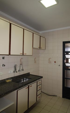Apartamento à venda com 92m², 3 quartos e 2 vagasCozinha