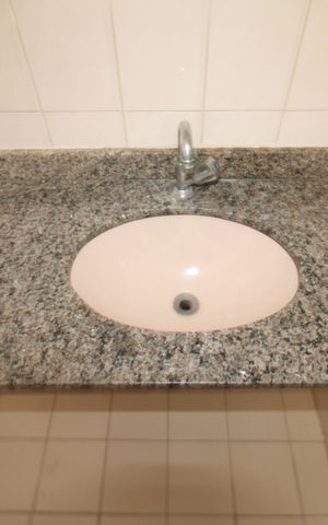 Apartamento à venda com 92m², 3 quartos e 2 vagasBanheiro da suíte