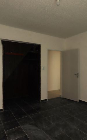 Casa para alugar com 60m², 1 quarto e 1 vagaQuarto
