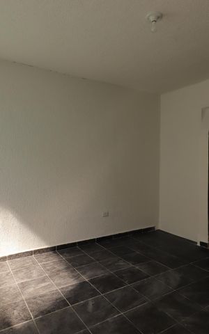 Casa para alugar com 60m², 1 quarto e 1 vagaQuarto