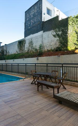 Apartamento para alugar com 33m², 2 quartos e sem vaga Apartamento para alugar com 33m², 2 quartos e sem vagaÁrea comum - Piscina