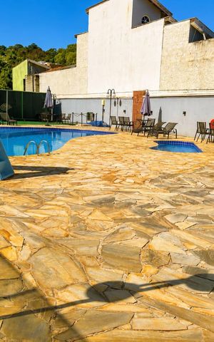 Casa de condomínio à venda com 164m², 3 quartos e 4 vagas Casa de condomínio à venda com 164m², 3 quartos e 4 vagasÁrea externa