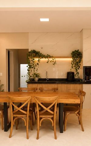 Casa de condomínio à venda com 164m², 3 quartos e 4 vagas Casa de condomínio à venda com 164m², 3 quartos e 4 vagasÁrea externa