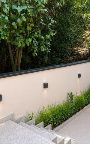 Casa de condomínio à venda com 164m², 3 quartos e 4 vagas Casa de condomínio à venda com 164m², 3 quartos e 4 vagasÁrea externa