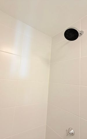 Studio para alugar com 27m², 1 quarto e sem vaga Studio para alugar com 27m², 1 quarto e sem vagaBanheiro