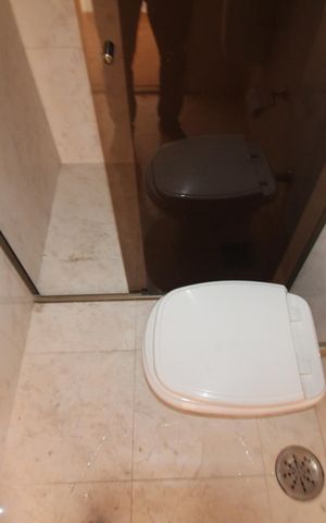 Apartamento à venda com 82m², 3 quartos e 2 vagasBanheiro social