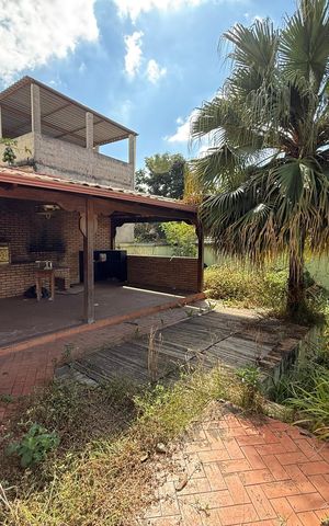Casa à venda com 360m², 4 quartos e 3 vagasÁrea externa 