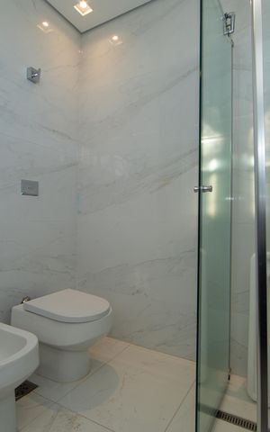Apartamento à venda com 400m², 5 quartos e 2 vagas Apartamento à venda com 400m², 5 quartos e 2 vagasBANHEIRO1