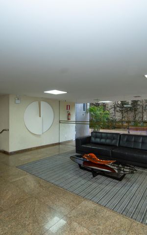 Apartamento à venda com 400m², 5 quartos e 2 vagas Apartamento à venda com 400m², 5 quartos e 2 vagasHALL