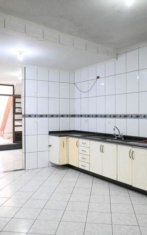 Casa para alugar com 100m², 2 quartos e 1 vaga Casa para alugar com 100m², 2 quartos e 1 vagaCozinha