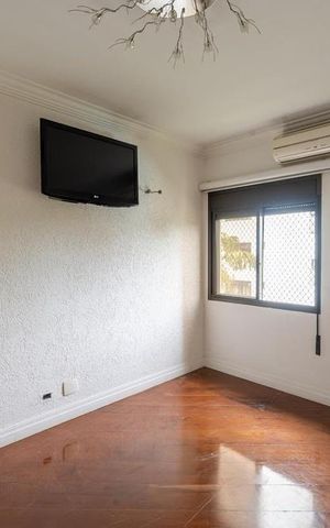 Apartamento à venda com 209m², 4 quartos e 3 vagas Apartamento à venda com 209m², 4 quartos e 3 vagasQuarto