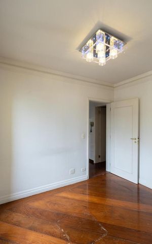 Apartamento à venda com 209m², 4 quartos e 3 vagas Apartamento à venda com 209m², 4 quartos e 3 vagasQuarto